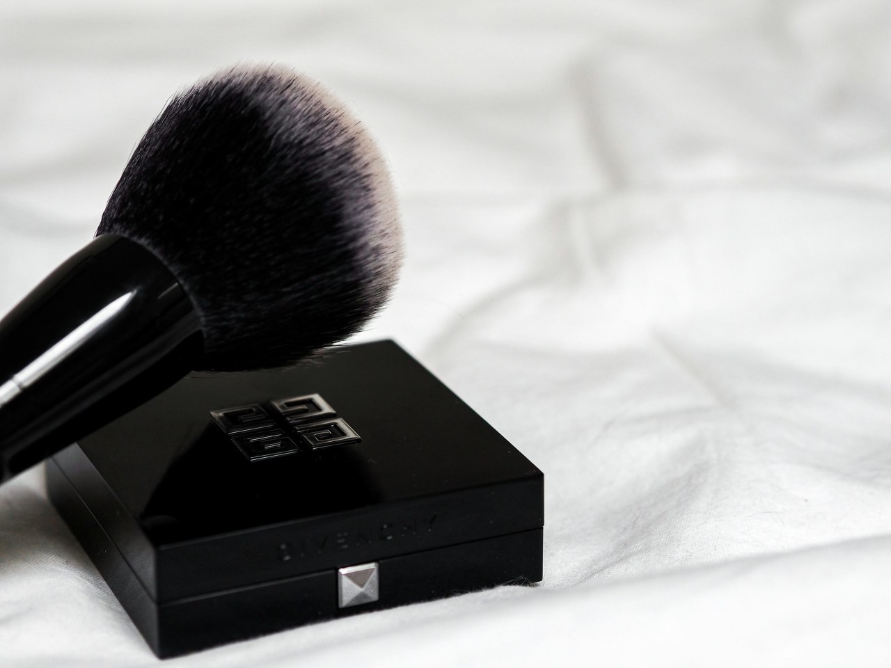 Які засоби Hillary Cosmetics варто купити у 2026 році